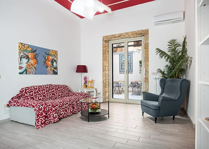 Garden House: Apartments And Rooms For Holidays Palermo